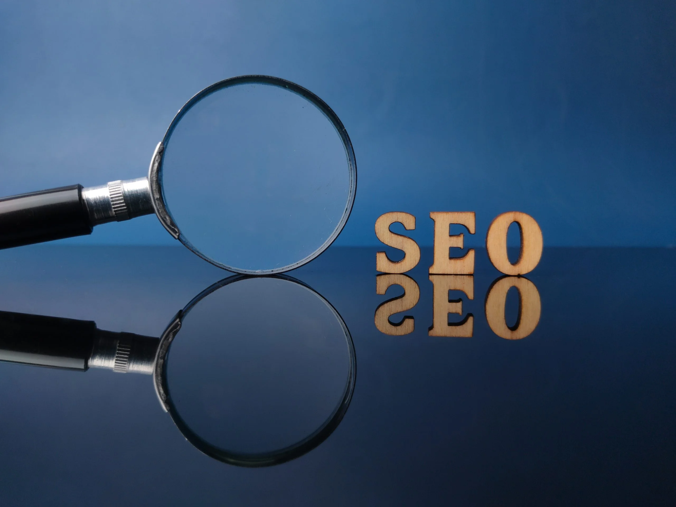 Expert SEO & Création de sites Web : LaWebFactory au service de votre visibilité digitale au Pays Basque